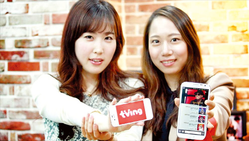 SK플래닛의 ‘틱톡’은 CJ헬로비전 ‘티빙’과 제휴해 메신저상에서 영상 콘텐츠를 제공한다.  