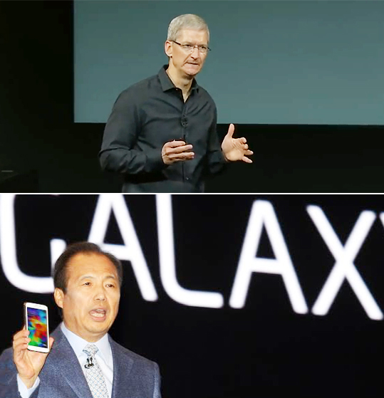 (위) 팀 쿡 애플 최고경영자가 지난해 '아이폰5S·C' 발표 키노트 당시 모습. (아래) 신종균 삼성전자 IM사업부 사장이 지난 MWC2014에서 '갤럭시S 5'를 발표하는 모습.