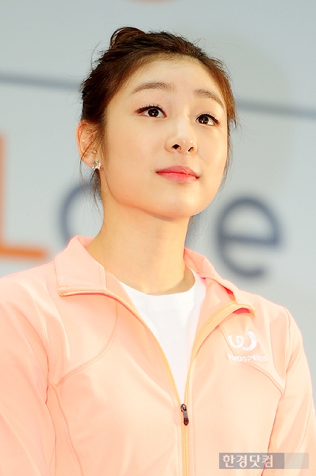 [포토] 김연아, '깜찍한 미모 뽐내며~'