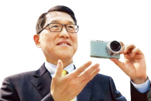 "삼성의 카메라 전략은 창조적 파괴"