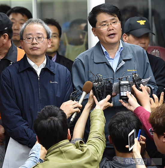 [포토] '2호선 상왕십리역 지하철 추돌 사고' 브리핑하는 장정우 서울메트로 사장