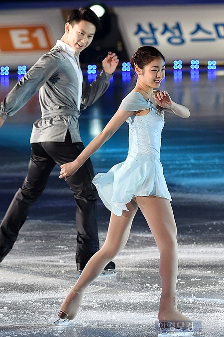 [포토] 김연아, '환한 미소지으며~'