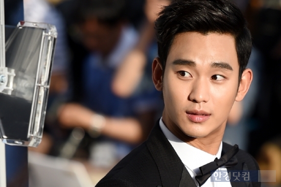 [포토] 김수현, '女心 흔드는 부드러운 눈빛~' (백상예술대상)