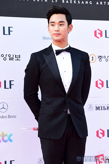 [포토] 김수현, '조각같은 외모~' (백상예술대상)