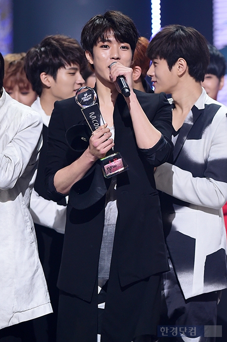 [포토] 인피니트 성열, '1위해서 너무 기뻐요~'