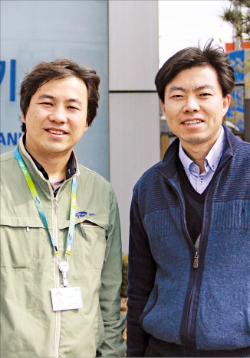삼성전기 리광리 차장(오른쪽)과 추이밍쉐 책임연구원.