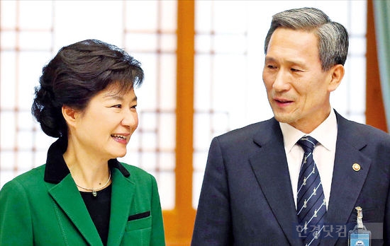  신임 국가안보실장 김관진…국방장관 한민구