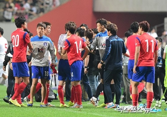 가나전에서 '가짜 등번호'를 달고 나왔던 월드컵 축구대표팀. 사진=엑스포츠 제공