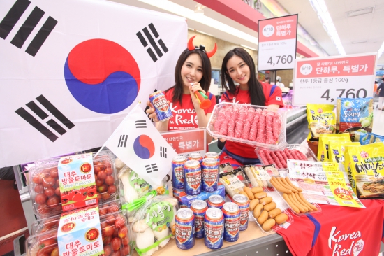 침울하던 유통업계, '월드컵' 반짝 특수…이어가기 '안간힘'