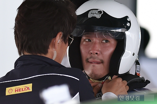 [포토] '무한도전' 하하, '뜨거운 열기에 달아오른 얼굴' (코리아스피드페스티벌)