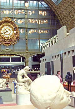 파리에 있는 오르세 미술관의 내부 조각상. /프랑스관광청 제공
 