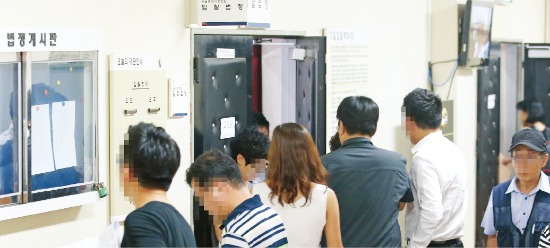 [Real Estate] 시세차익보다 임대수익용 물건이 대세…경쟁 분위기 휩쓸려 고가 응찰 '요주의'