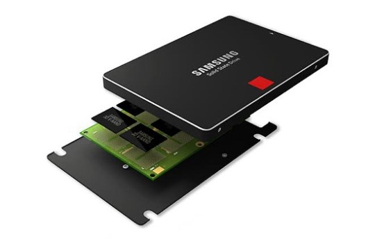 삼성전자가 지난 7월 세계 최초로 출시한 V낸드 기술 적용 SSD 제품.