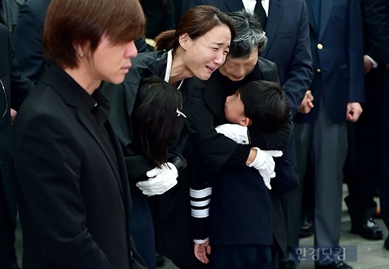 신해철 부인 윤원희, 부검 결정