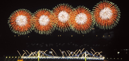 부산불꽃축제 장면 /한국관광공사 제공 