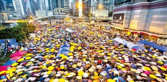 한달 맞은 홍콩 시위…'87초 침묵'