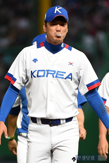 지난 9월 아시안게임 남자 야구 대표로 경기에 출전한 김광현의 모습. 사진=변성현 기자