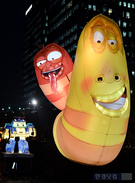 [포토] '빛초롱축제'에서 만난 캐릭터 친구들