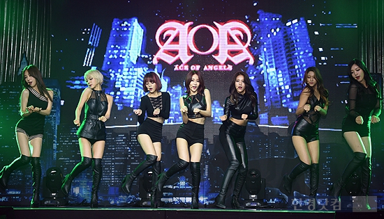 [포토] AOA, '고양이처럼 사뿐사뿐~'