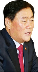 최경환 부총리 "금융·노동·교육 구조개혁에 집중"