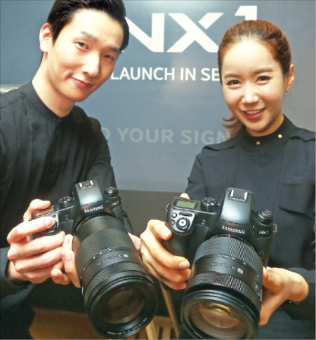 삼성, 미러리스 카메라 'NX1' 출시