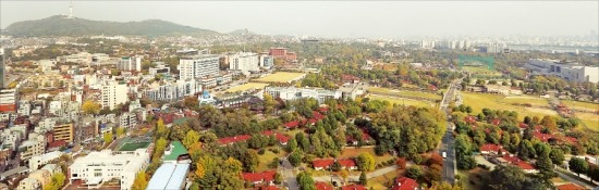 이르면 하반기 착공하는 용산 주한미군 부지 전경. 연합뉴스