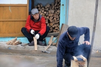 &#39;삼시세끼-어촌편&#39; 차승원 유해진, 불 피우기 미션 수행 중