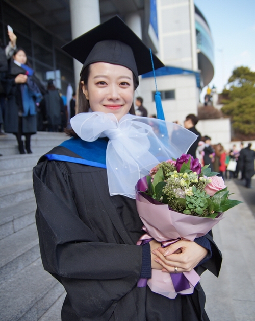 문지애 '대학원 졸업했어요~' 미모 여전