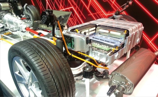 삼성SDI가 만든 배터리를 장착한 독일 플러그인 하이브리드 전기차(PHEV) ‘아우디 Q7e트론콰트로’ 차체 모습. 한경 DB
