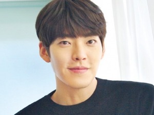 김우빈 "방황하는 스무살, 미친 말 상상하며 저돌적으로 연기"