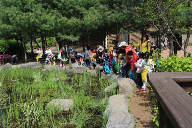 (구청브리프)서울 마포구, 성미산 등산로·상암근린공원에서 생태체험교실 운영