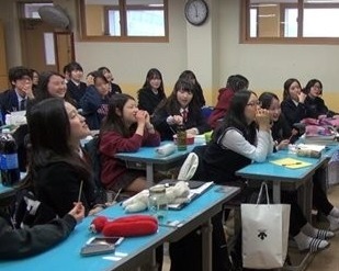 충암고 교감, 급식비 미납 학생들에 막말 파문(사진은 방송 캡쳐, 기사와 관계 없음)