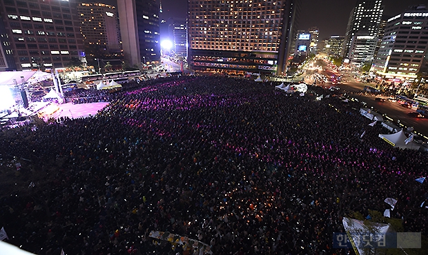 [포토] 추모 인파로 가득 찬 서울광장 (세월호 참사 1주기 추모제)