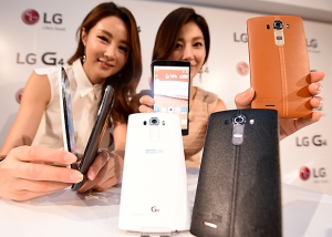  천연가죽 후면 커버로 고급스러워진 'LG G4'