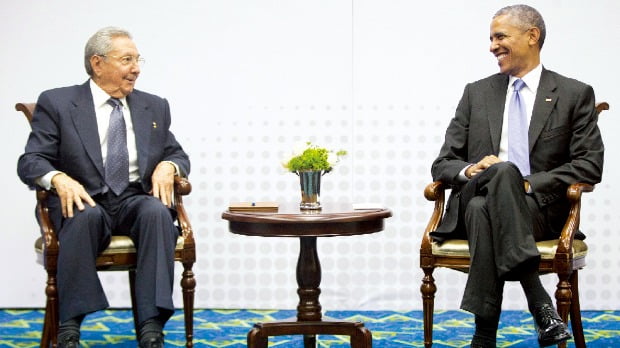 (왼쪽부터) 라울 카스트로 쿠바 국가평의회 의장, 버락 오바마 미국 대통령.