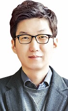 "배달의민족 게 섰거라" '한 식구' 된 요기요·배달통