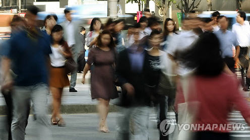 韓 근로자 구매력기준 세후소득 OECD 6위…美·日보다 높다