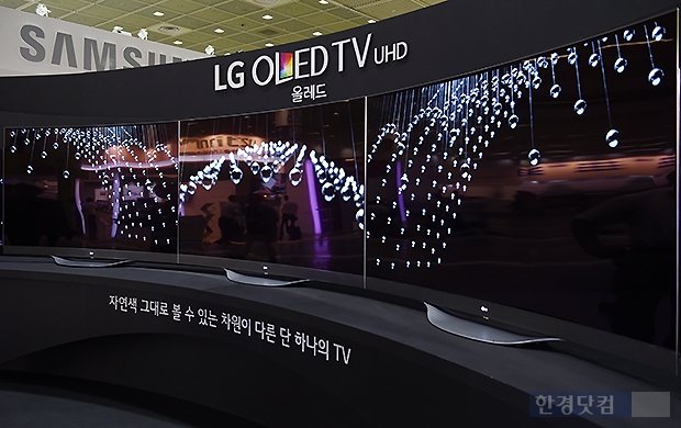 [포토] '2015 월드 IT 쇼' 선명한 색 돋보이는 LG 올레드 TV UHD