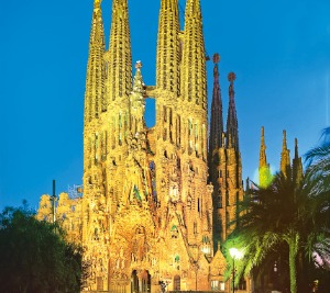 스페인 바르셀로나를 상징하는 건축물인 성가족 성당
 