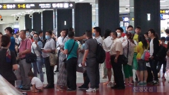 제주도 다녀간 40대 관광객 메르스 확진…현장조사(사진=지난 11일 제주도 국제공항 풍경. 기사와는 관계 없음)  