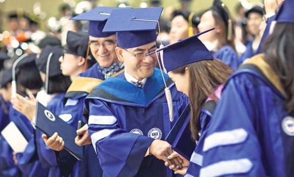 [2015 KS-SQI (한국서비스품질지수)] 사이버대 최대 26개 학과…장학제도 다양