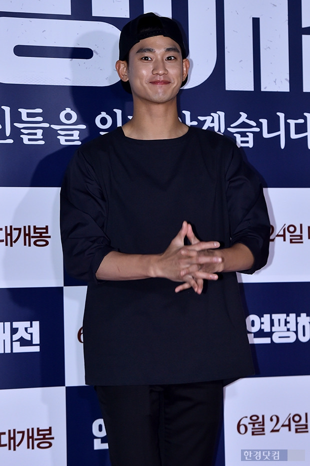 ↑김수현, '女心 훔치는 영원한 대세남'