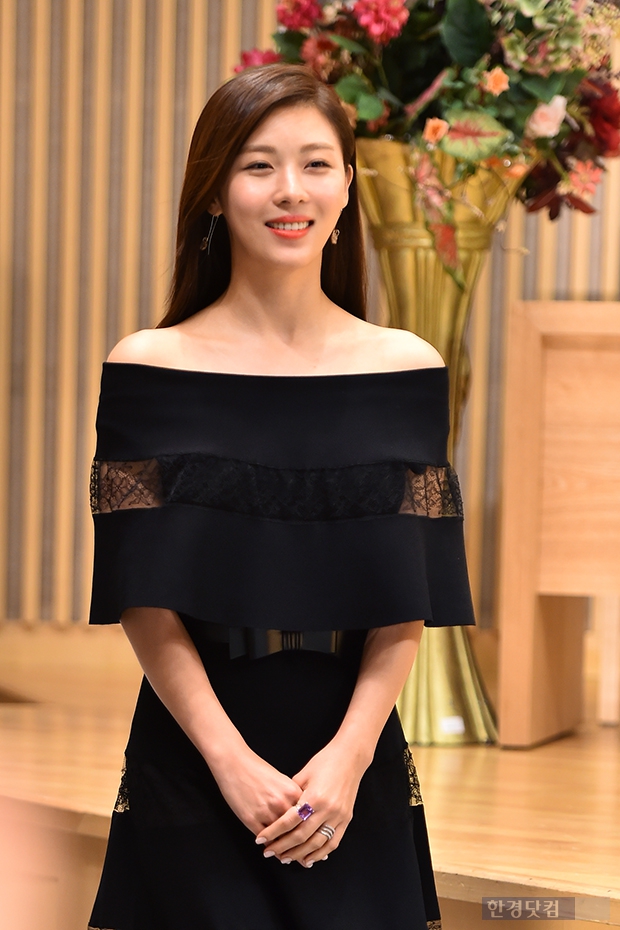 [포토] 하지원, '오프숄더 원피스에 돋보이는 미모'