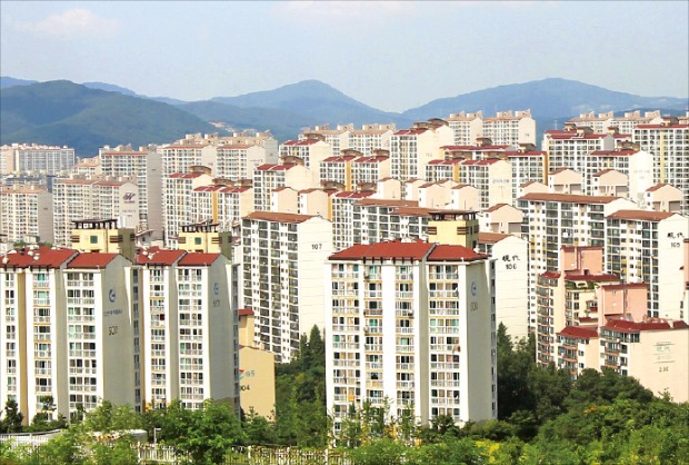 [주택연금] 효자보다 '효주(孝住)'…집 담보로 노후 자금 마련…주택연금, 배우자 먼저 사망해도 100% 지급