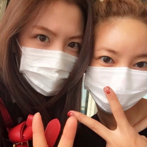 NS윤지, 미모의 사촌 공개...마스크 써도 &#39;우월한 유전자&#39;