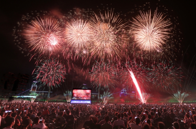 포항 국제불빛축제 화려한 개막…1일 포항 밤하늘을 수놓는다, "포항 다시 한번 힘찬 도약 염원"