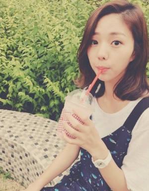 &#39;열애설&#39; 채수빈, 상큼한 매력 터지는 미모 &#34;건강 조심하세요&#34;