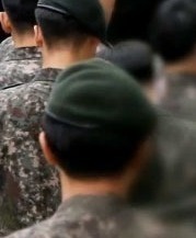 처참한  DMZ 지뢰폭발 현장 보니…필사의 부상자 호송 / (사진=한경닷컴 DB, 기사와 무관)