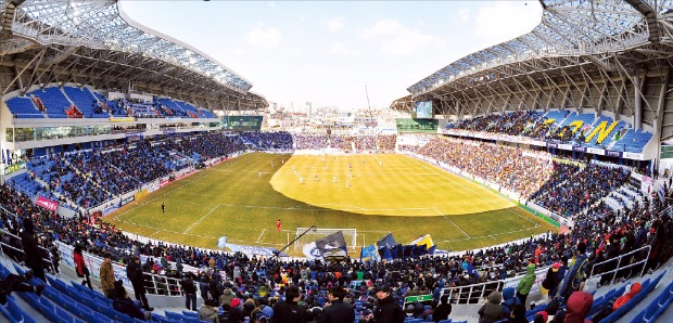 인천 축구 전용 경기장  