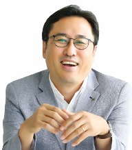 "웹툰 서비스만?…이젠 드라마·영화까지 직접 만듭니다"